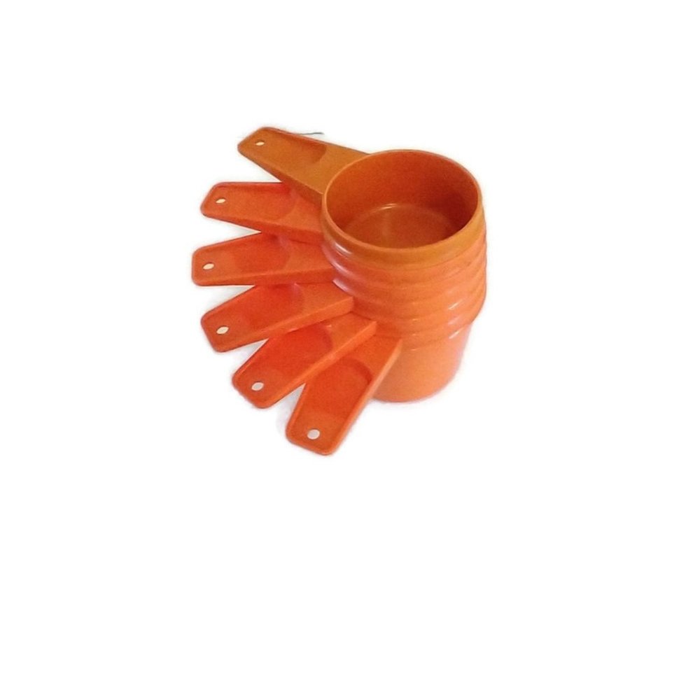 Vintag Tupperware Orange 6-Piece Measuring Cup Set
